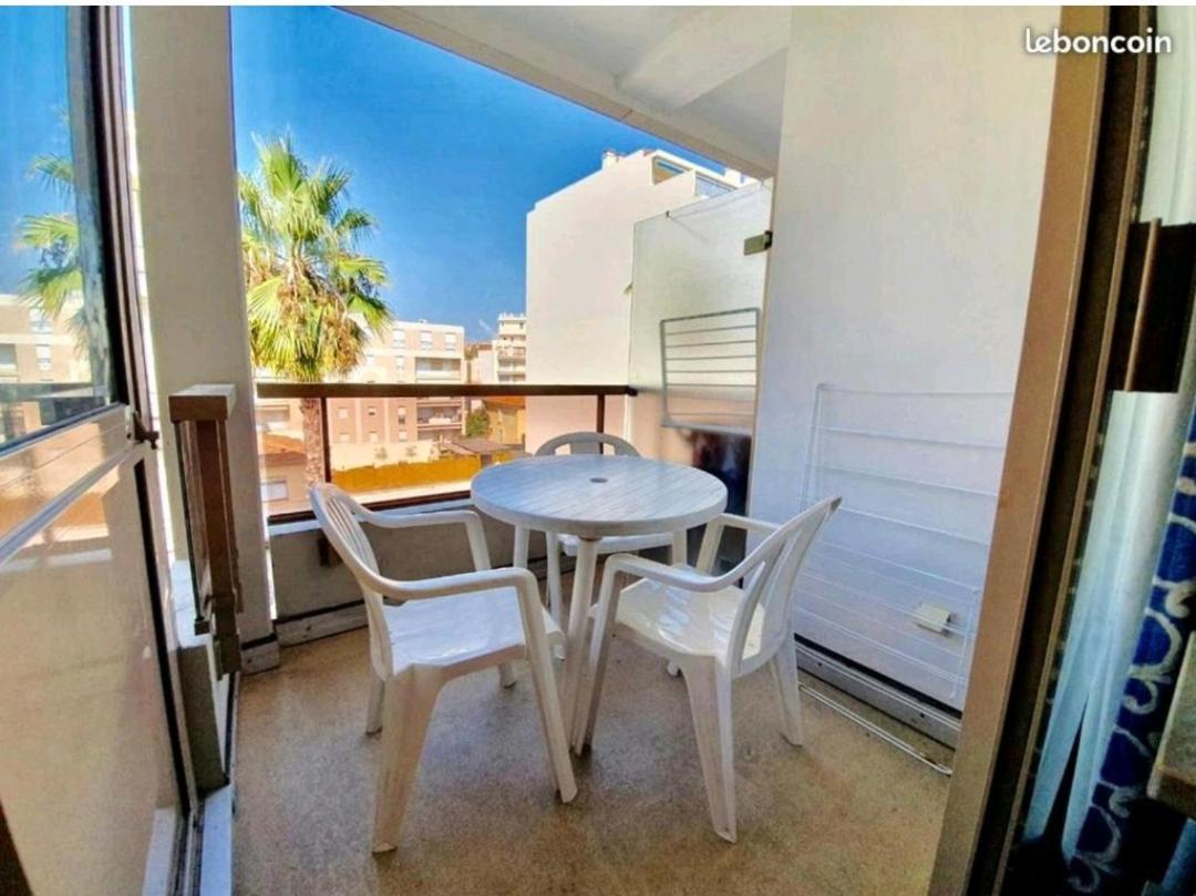 Centre Juan Les Pins Apartment Exterior photo